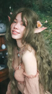 Curly Elf 24 Magical Elf Hairstyles: Ethereal Ideas to Enchant Your Halloween ...